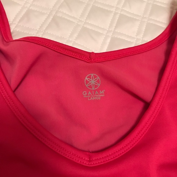 NWOT Pink Yoga Tank - Picture 3 of 6